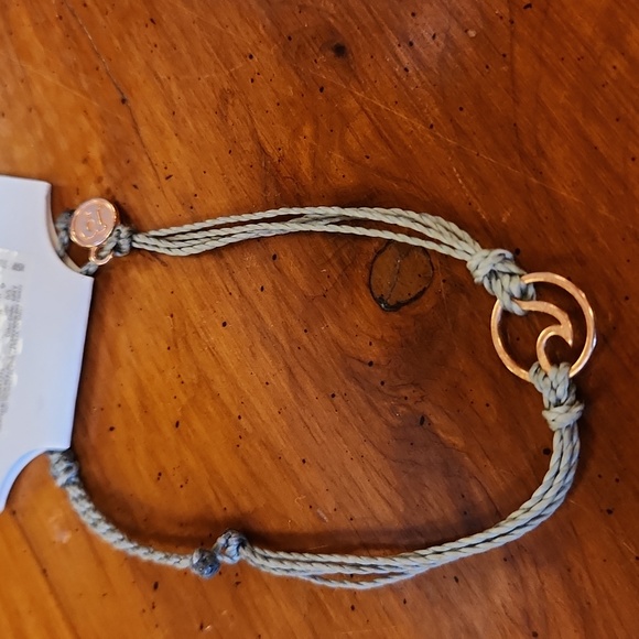 Pura Vida Wave bracelet in gray NWT - Picture 2 of 3